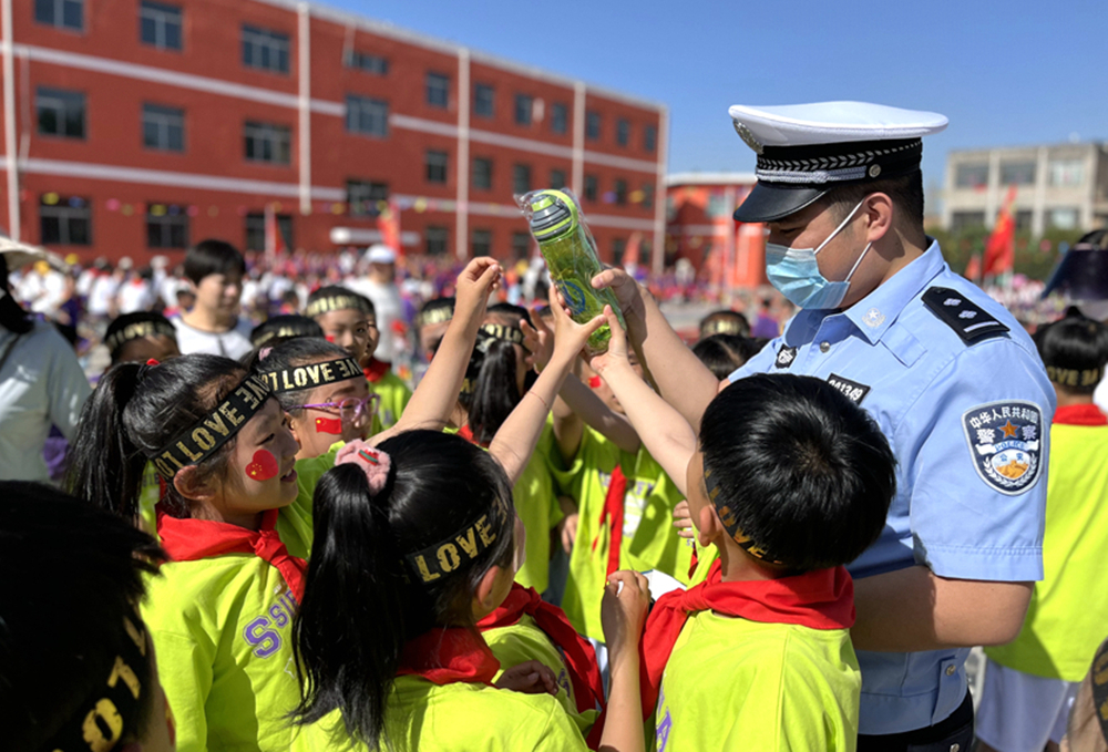 ��ƽ��ͯ�С� ɽ�������_չ��ͨ��ȫ�MУ�@��ӡ�3��