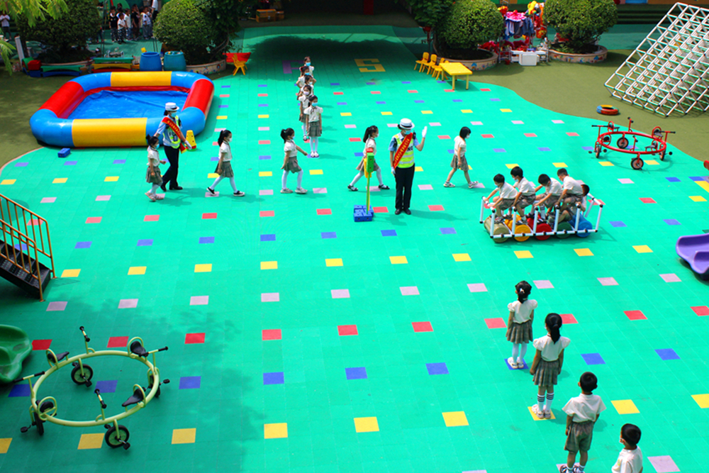 ��ƽ��ͯ�С� ɽ�������_չ��ͨ��ȫ�MУ�@��ӡ�2��