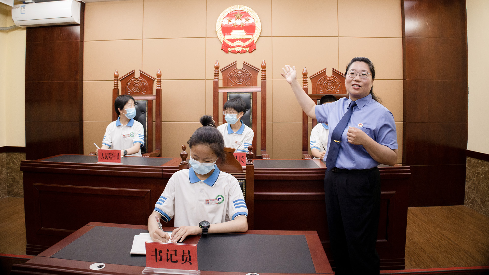 ׌�����c��һ·��ͯ���С�6��