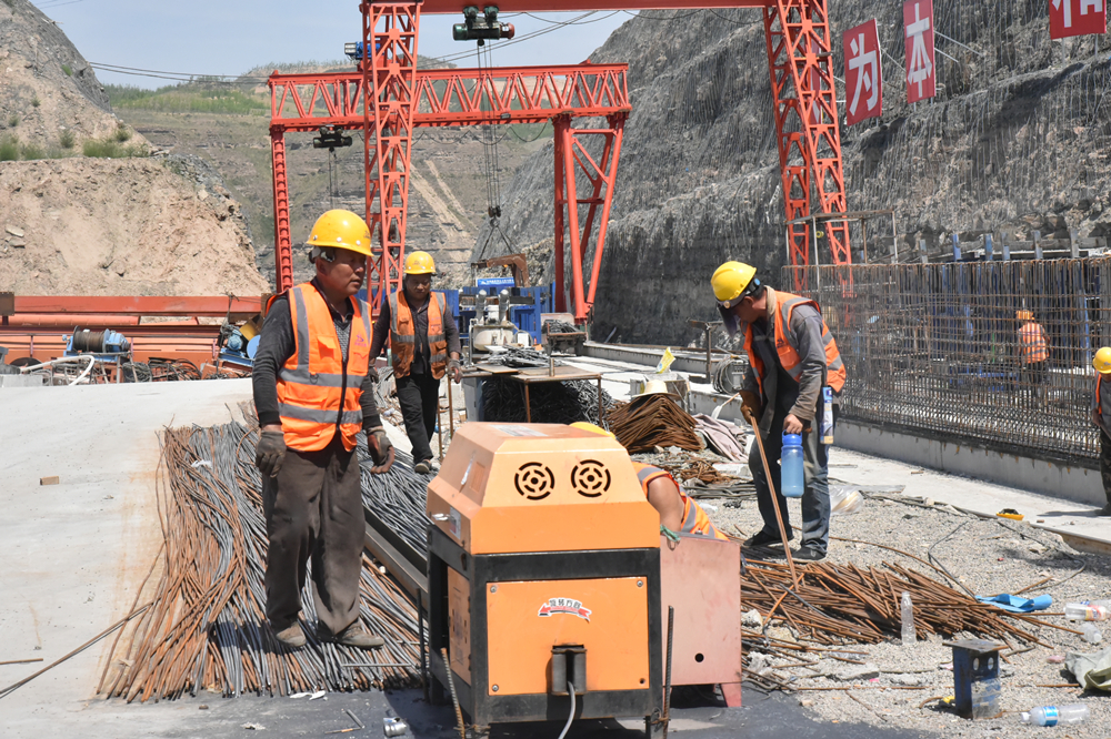 �S��һ̖���ι�·ʯ�Ƕ�����������؞ͨ