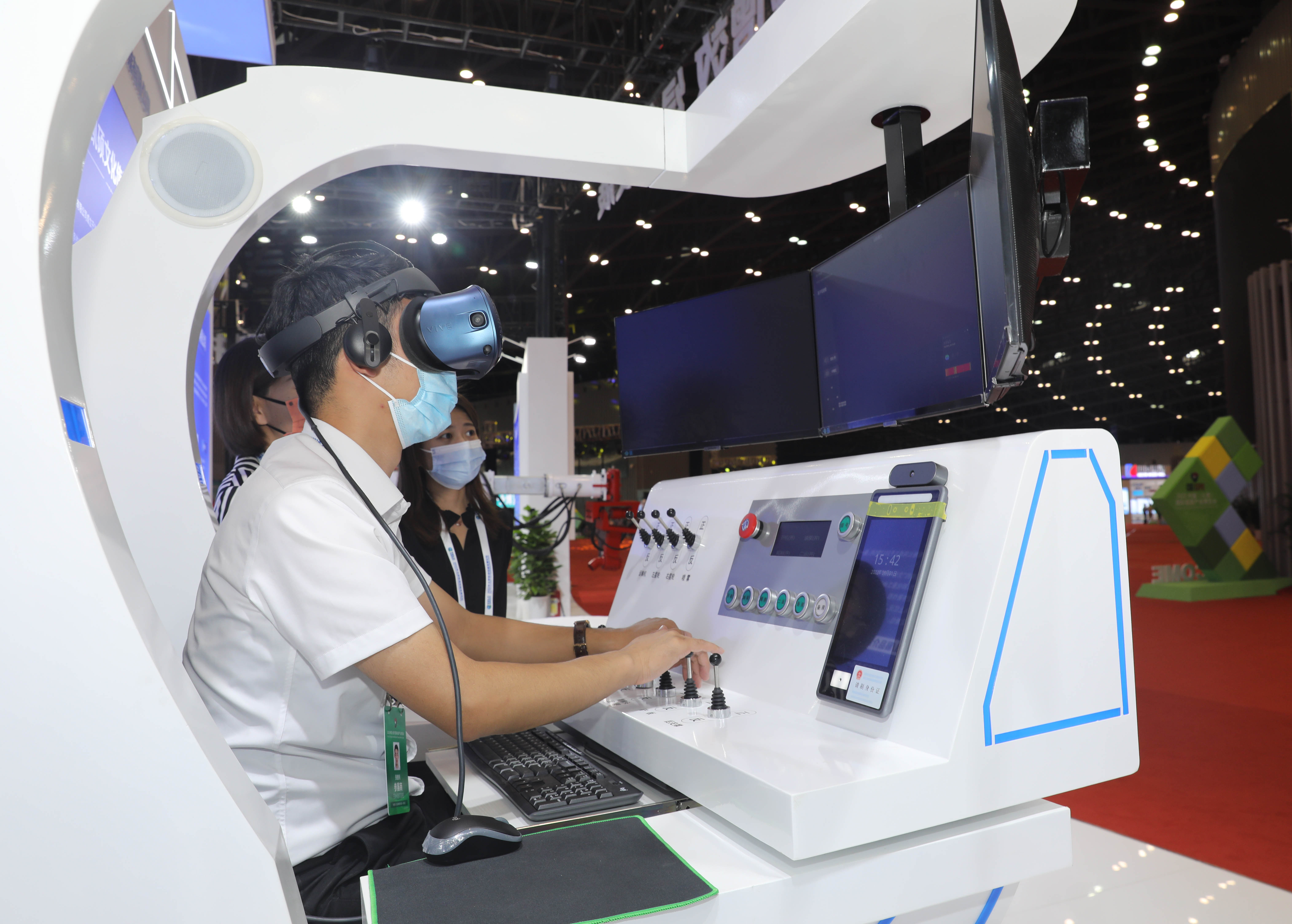 掘進機仿真培訓一體機。