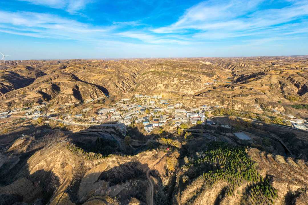 興縣蔡家會鎮獅子洼村全貌